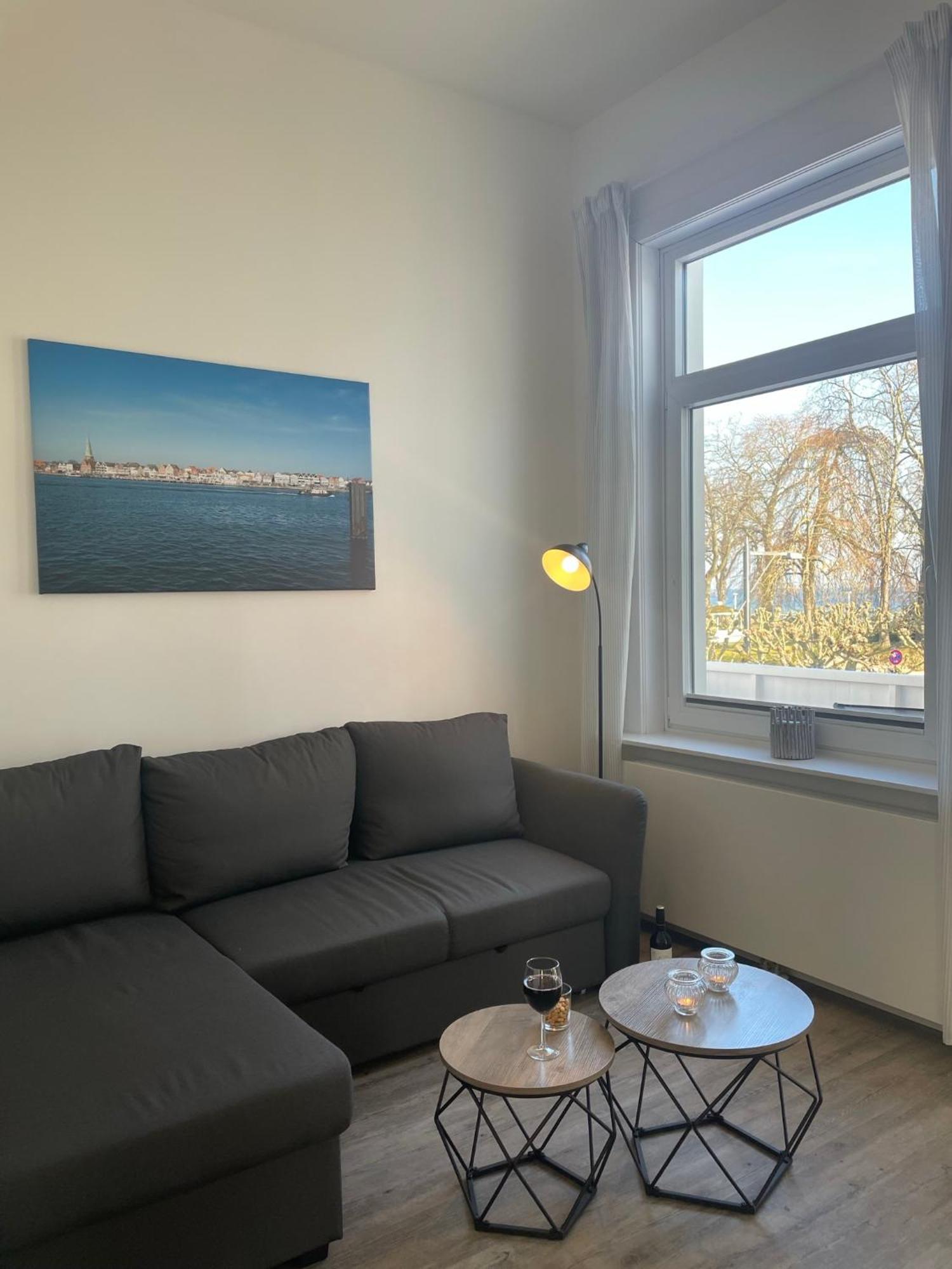 Haus Urvasi Lägenhet Lübeck Exteriör bild